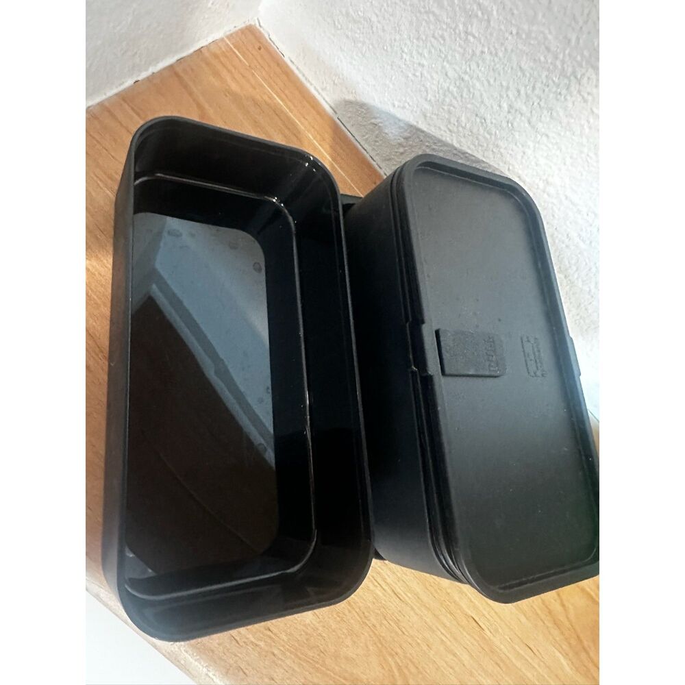 Mombento Original Black Bento Box - 2 Tier Leakproof Lunch Box EUC - Picture 9 of 10